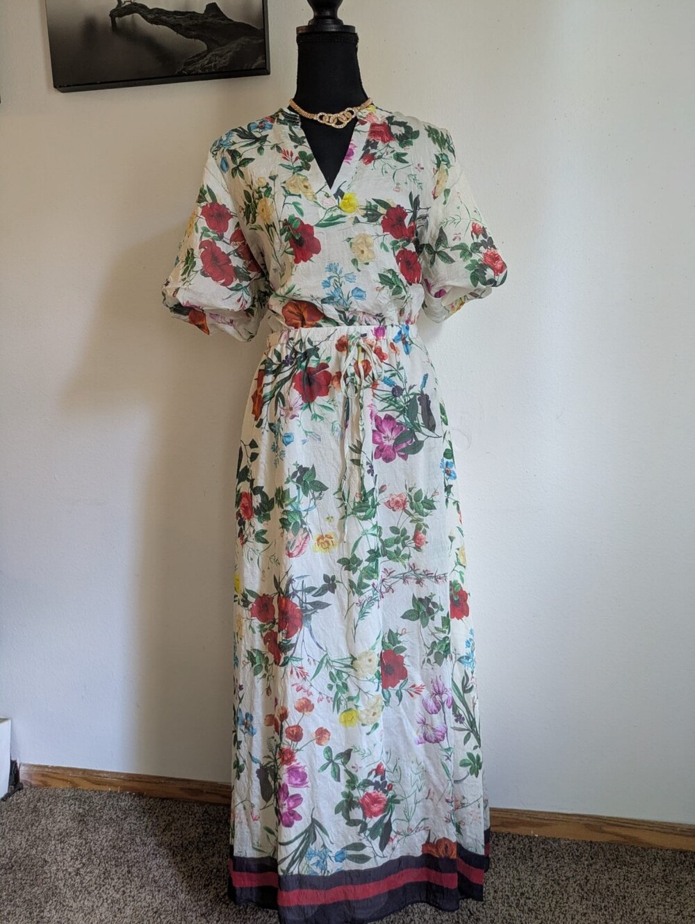 Vince Camuto Floral Print Maxi Dress – Size M – V-Neck, Elastic Waist